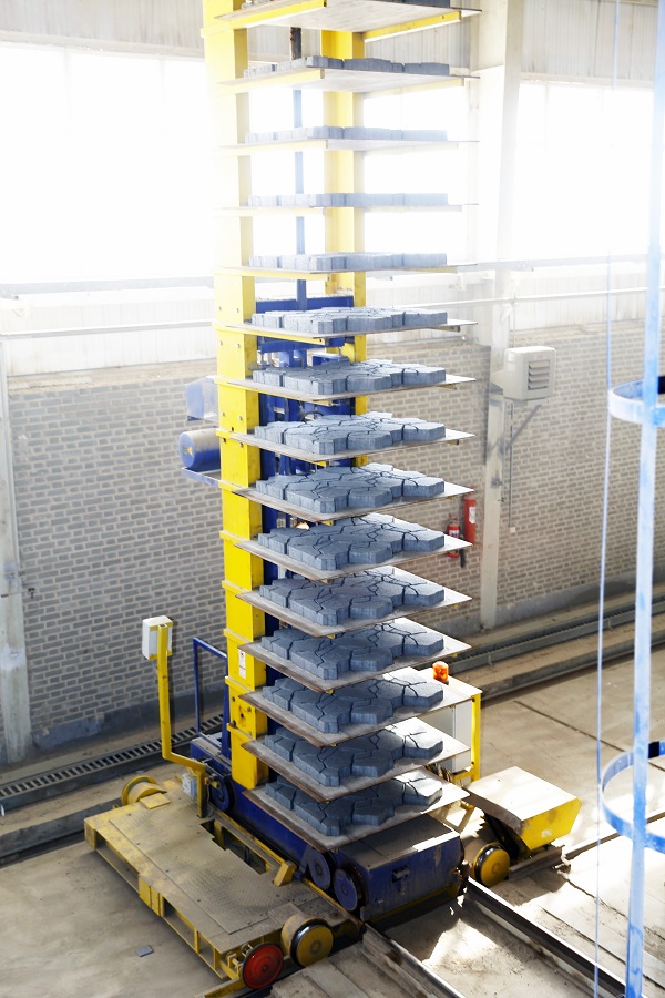 روش تولید سنگفرش بتنی پرسی