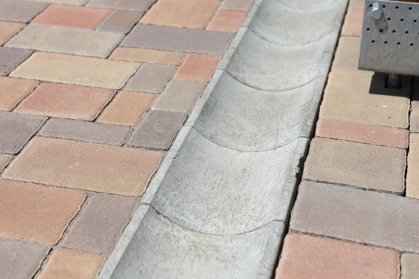 نحوه نصب جوی آب پیش ساخته بتنی