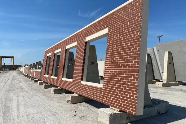 اجرای دیوار بتنی پیش ساخته (ماژولار) با روکش نمای بتنی اکسپوز