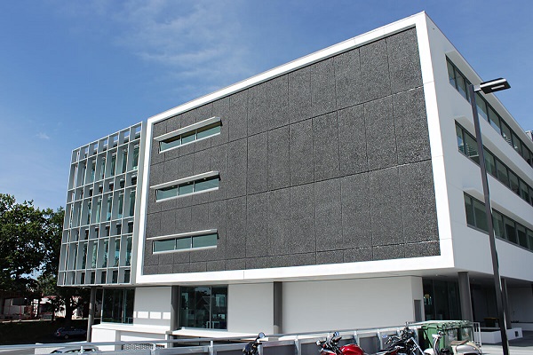 استفاده از دیوارپوش بتنی اکسپوز در نمای بیرونی ساختمان