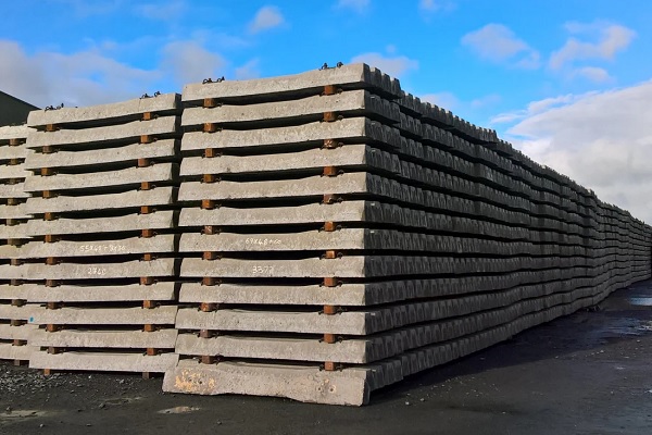 نحوه دپوی تراورس بتنی قبل از نصب