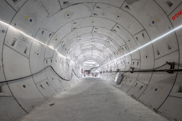 تونل ساخته شده با دستگاه TBM و سگمنت های بتنی