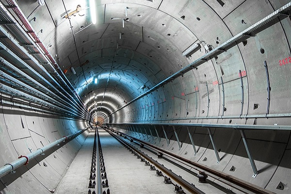 تونل ساخته شده با سگمنت بتنی TBM برای عبور مترو